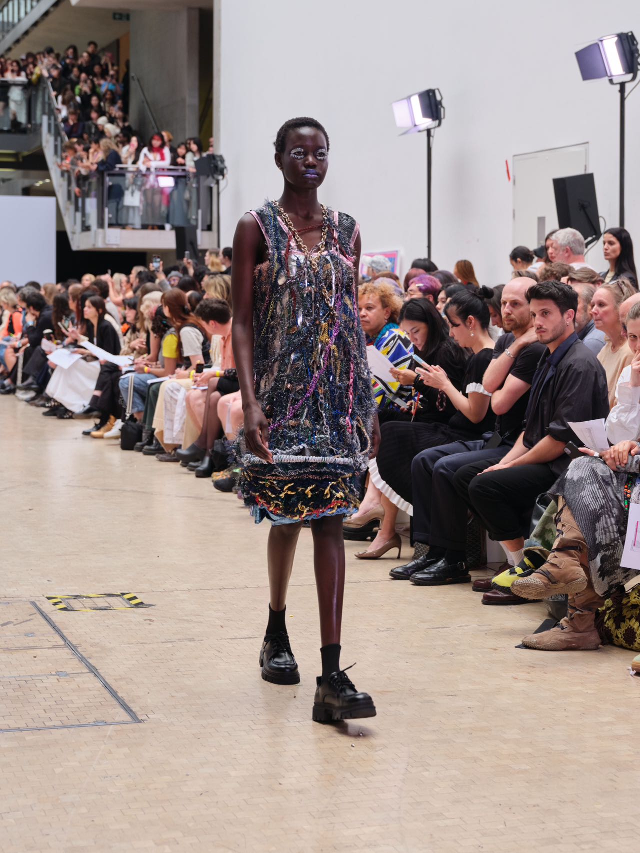 Look 1: Starforged Carapace / 星蚀之壳