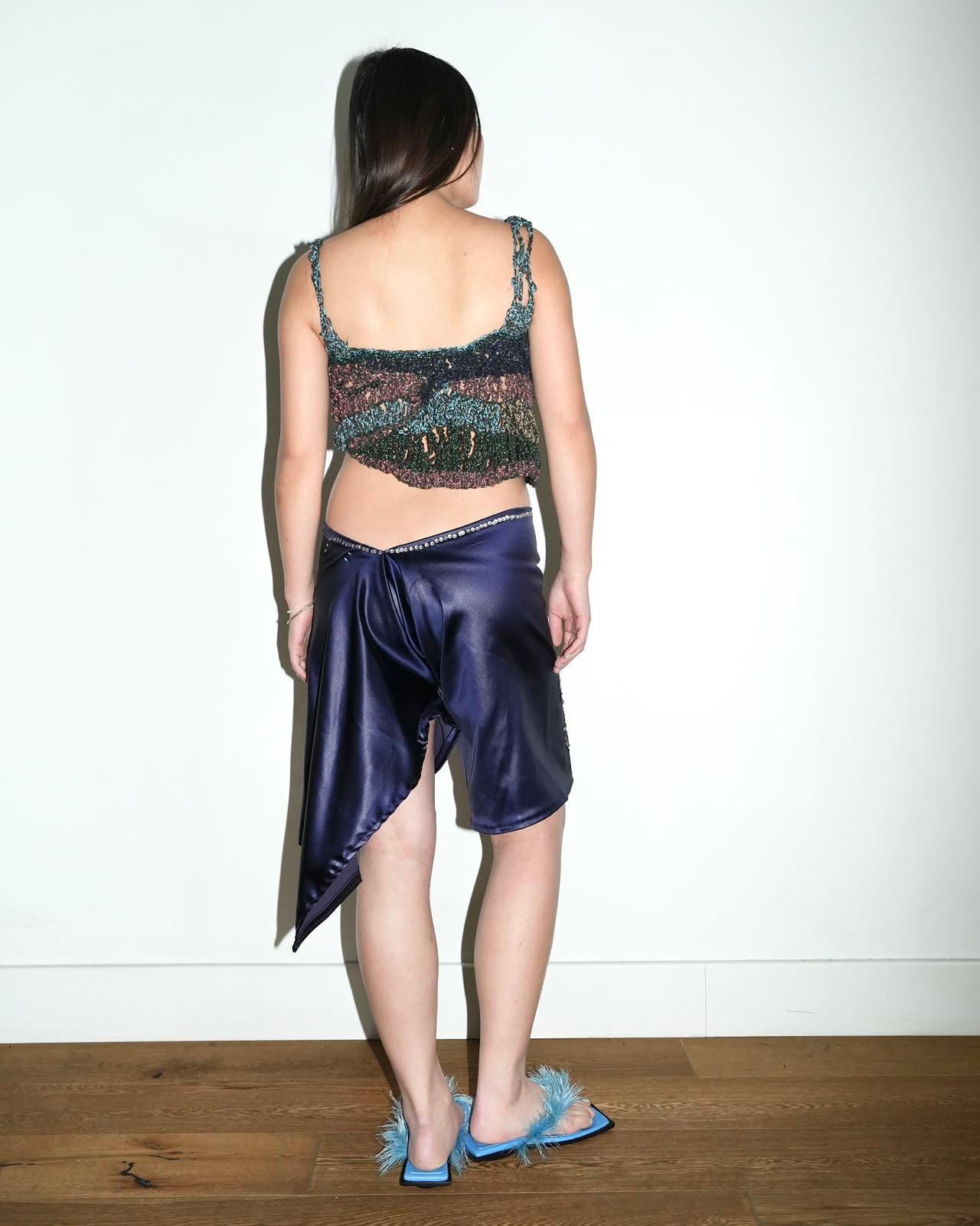 Embroidered Sequin & Ceramic Button Asymmetric Shorts 手工刺绣亮片陶瓷扣不规则短裤