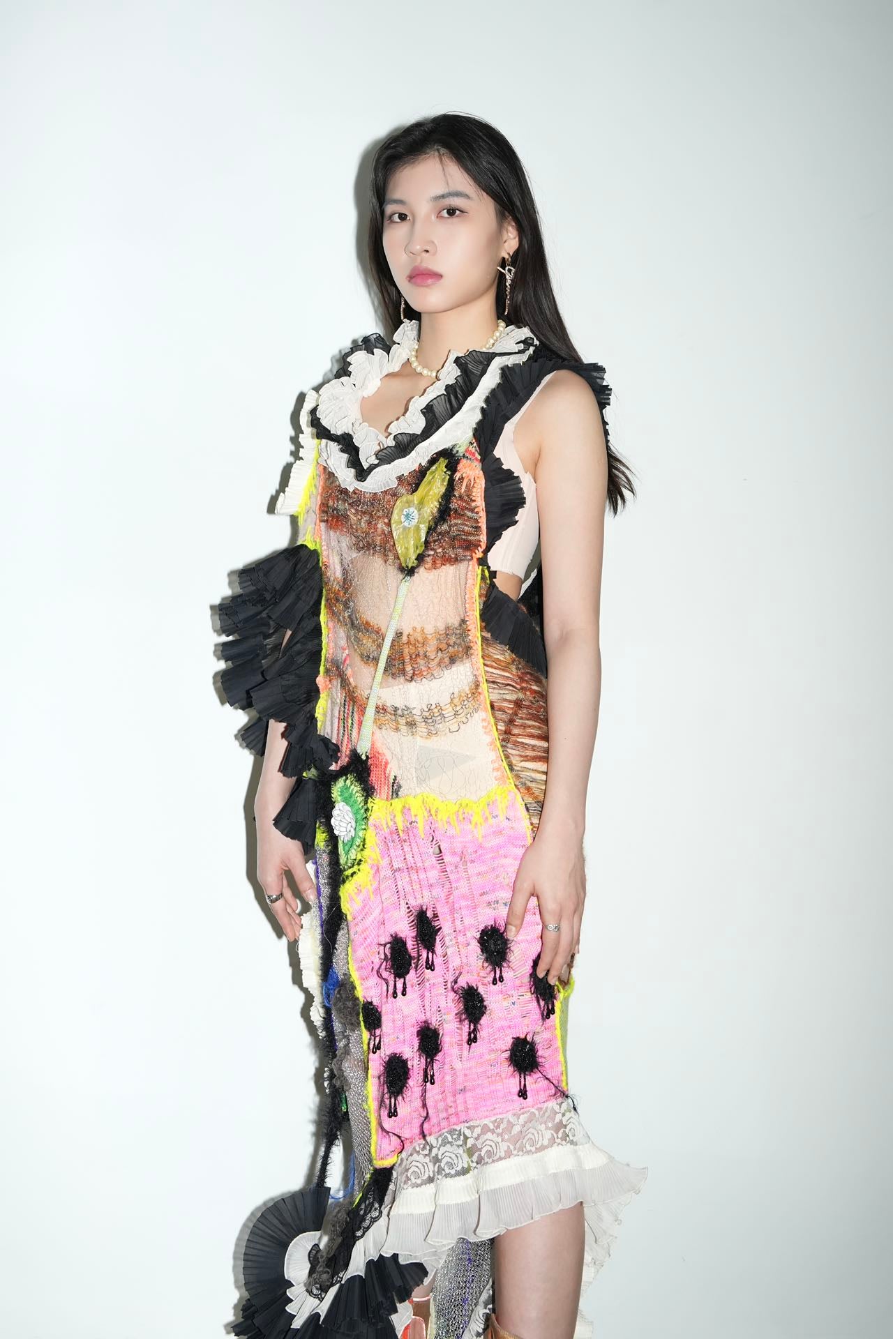 Hand-Knitted Multicolor Ruffles Dress 手工针织多色花边雕塑连衣裙