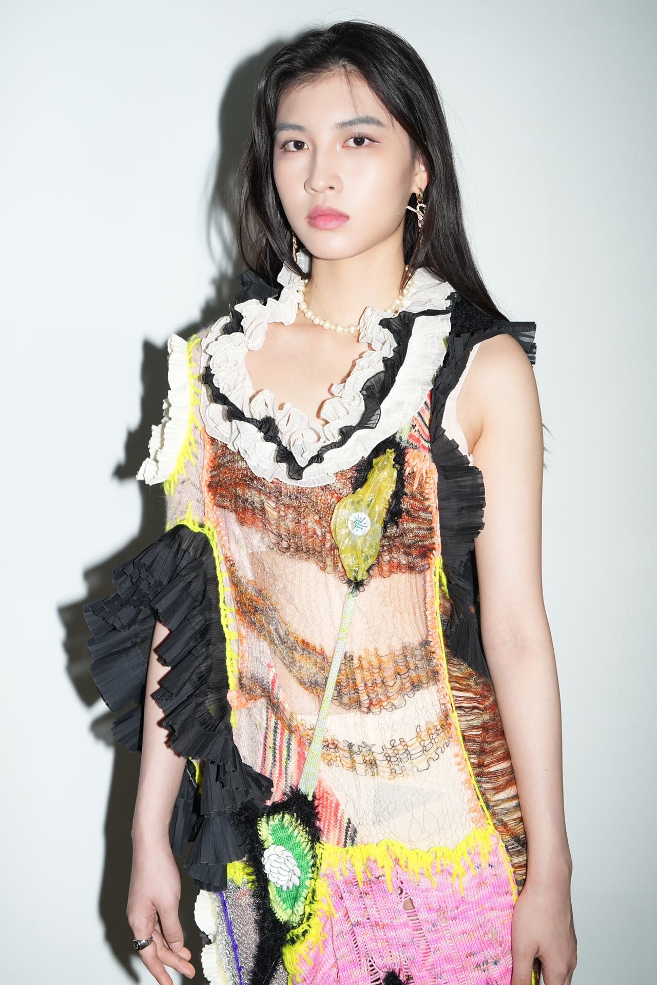 Hand-Knitted Multicolor Ruffles Dress 手工针织多色花边雕塑连衣裙