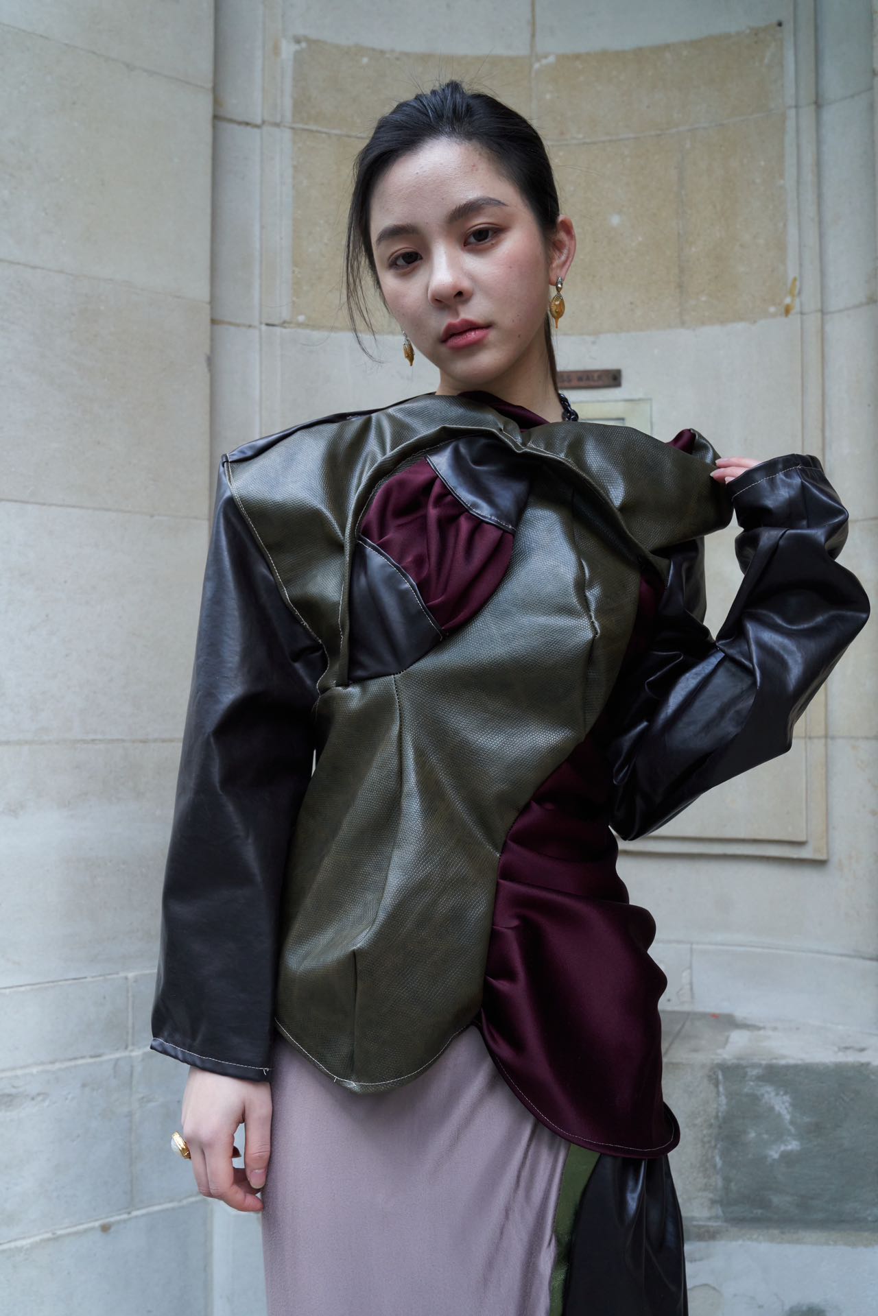 Serpentine Armor Sculpted Jacket 蛇纹盔甲雕塑剪裁外套