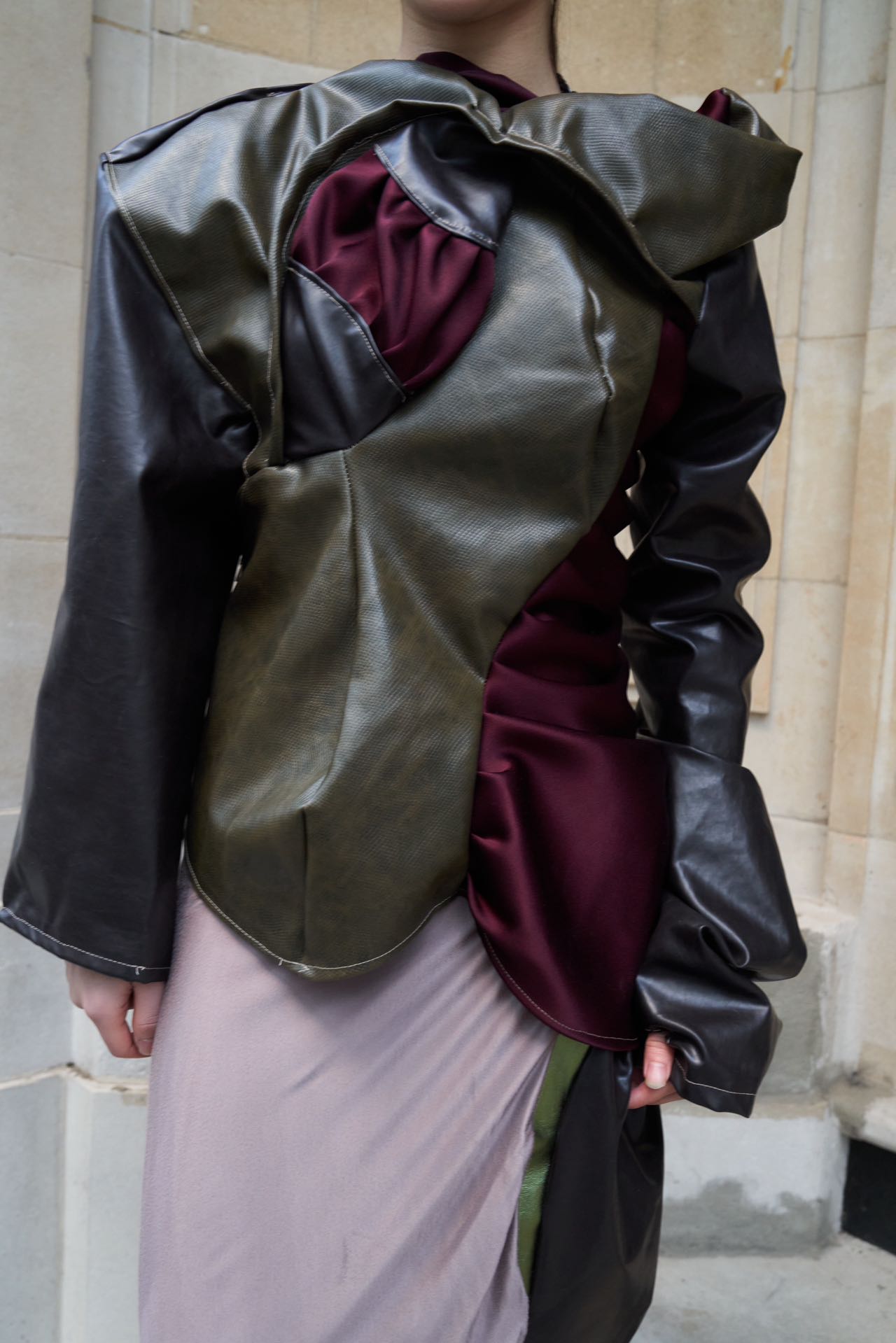 Serpentine Armor Sculpted Jacket 蛇纹盔甲雕塑剪裁外套