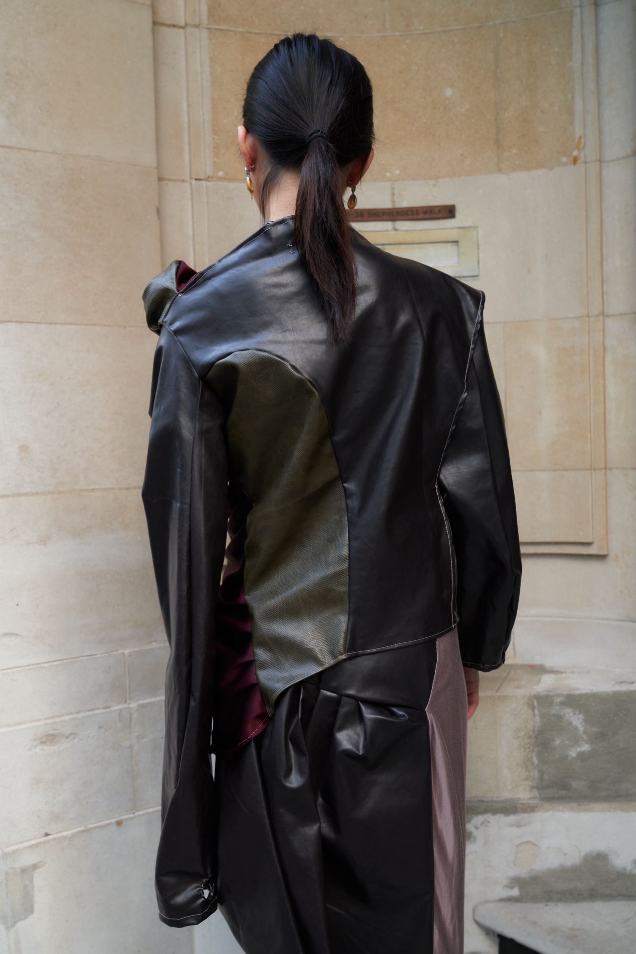 Serpentine Armor Sculpted Jacket 蛇纹盔甲雕塑剪裁外套
