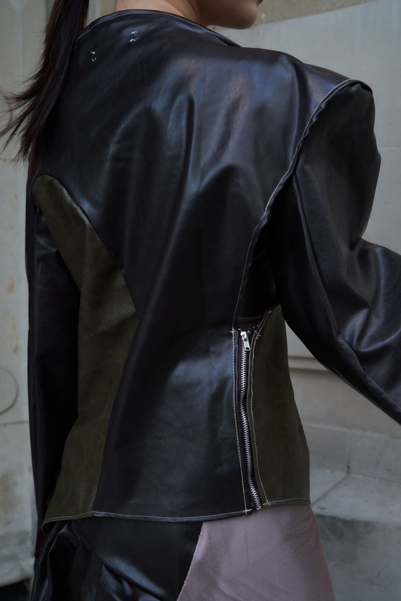 Serpentine Armor Sculpted Jacket 蛇纹盔甲雕塑剪裁外套