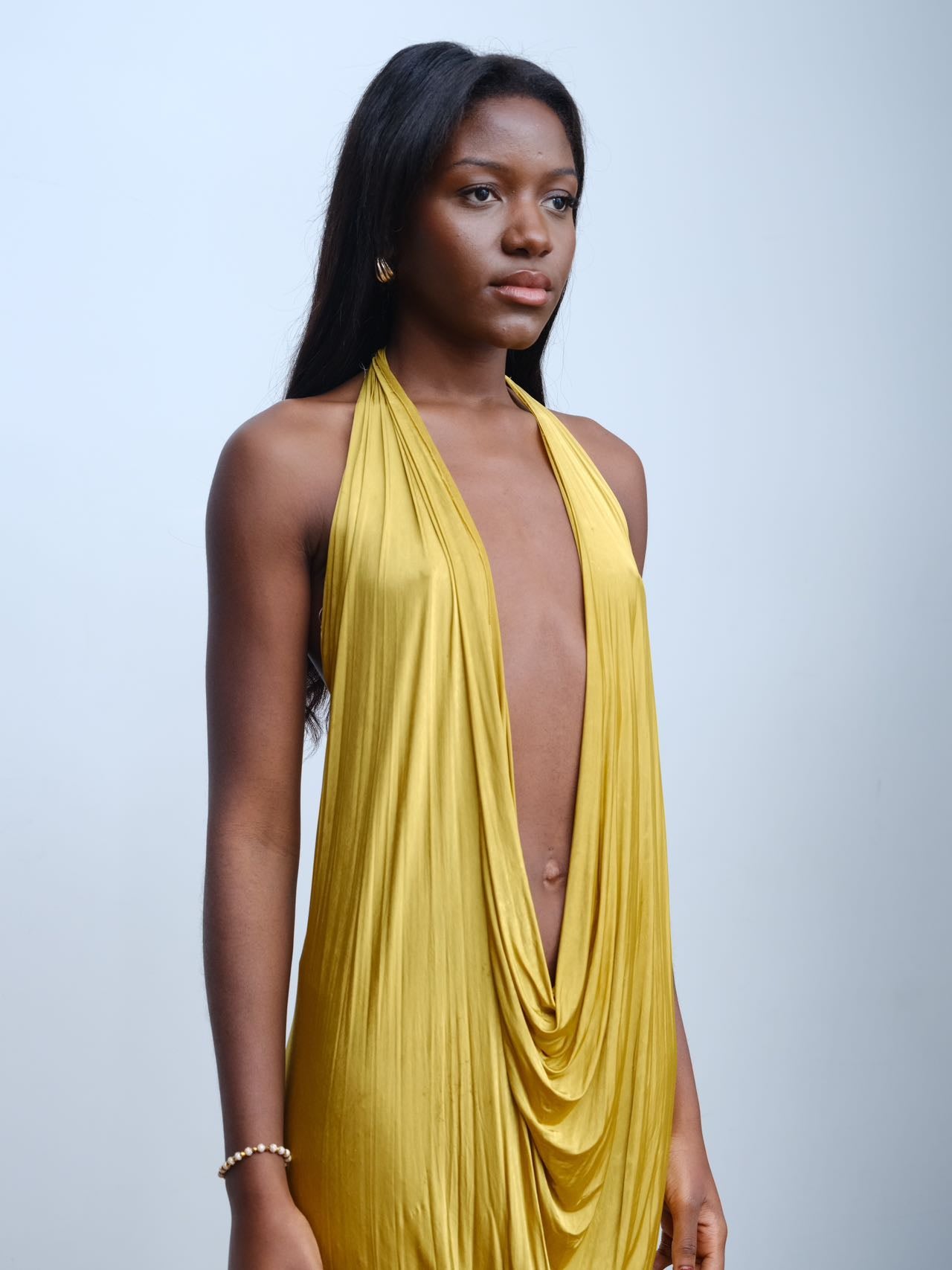 Gold Draped Silk Jersey Dress & Metallic-Edged Hooded Cape Set 金色垂坠丝绸连衣裙+金属边丝绸兜帽斗篷套装