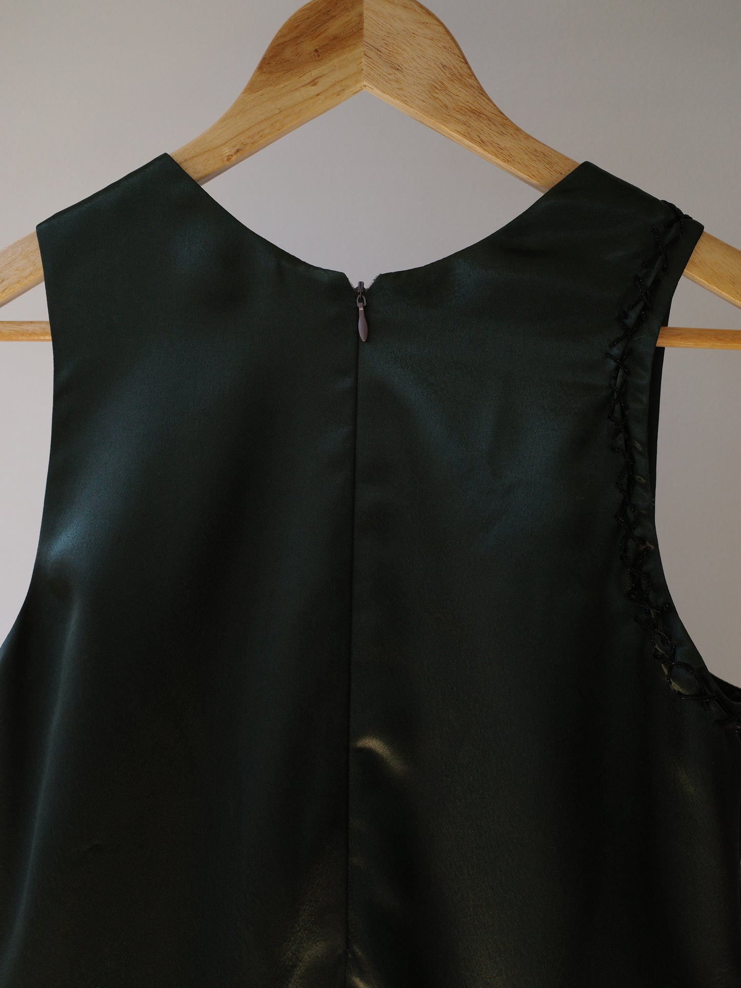 Faux Fur Panel Badge Dress 仿毛拼接徽章连衣裙