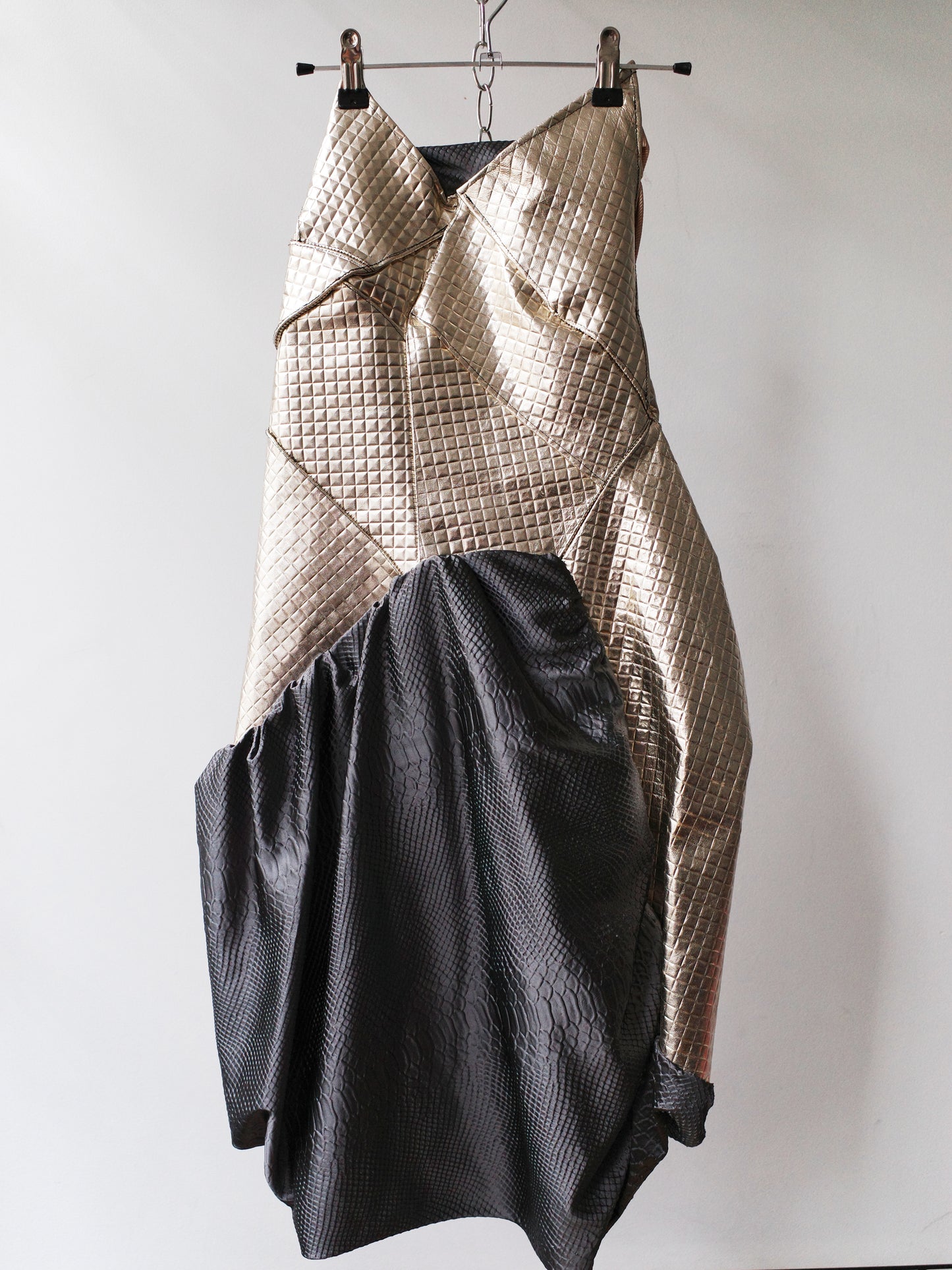Geometric Metallic Draped Mini Dress 金属几何立体拼接礼服短裙