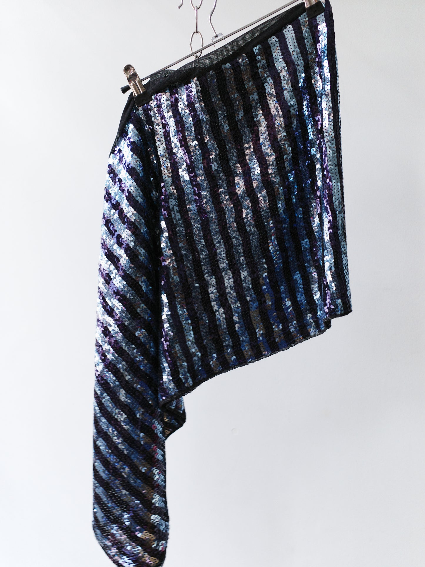 Galactic Blue Sequinned Draped Skirt 星际蓝亮片雕褶垂感短裙