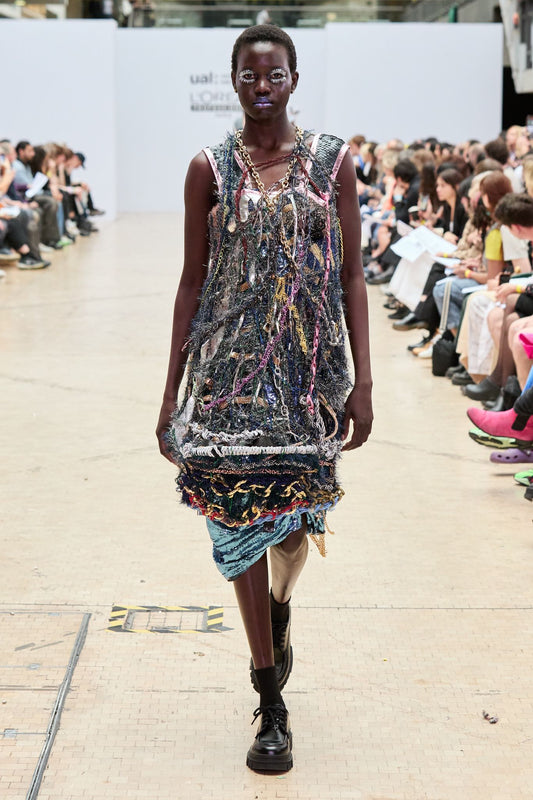Look 1: Starforged Carapace / 星蚀之壳